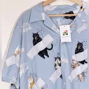 Men’s Cat Theme Button down shirt Baby blue cats drinking wine. Size 2XL